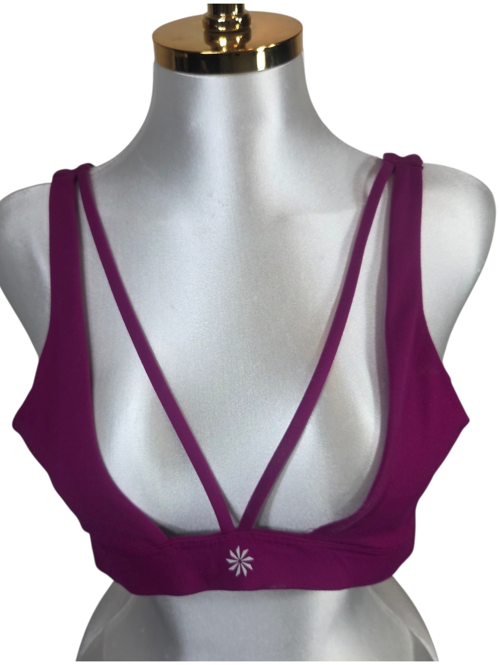 Athleta Deep V Strappy Sports Bra in Magenta. Size XL/ TG